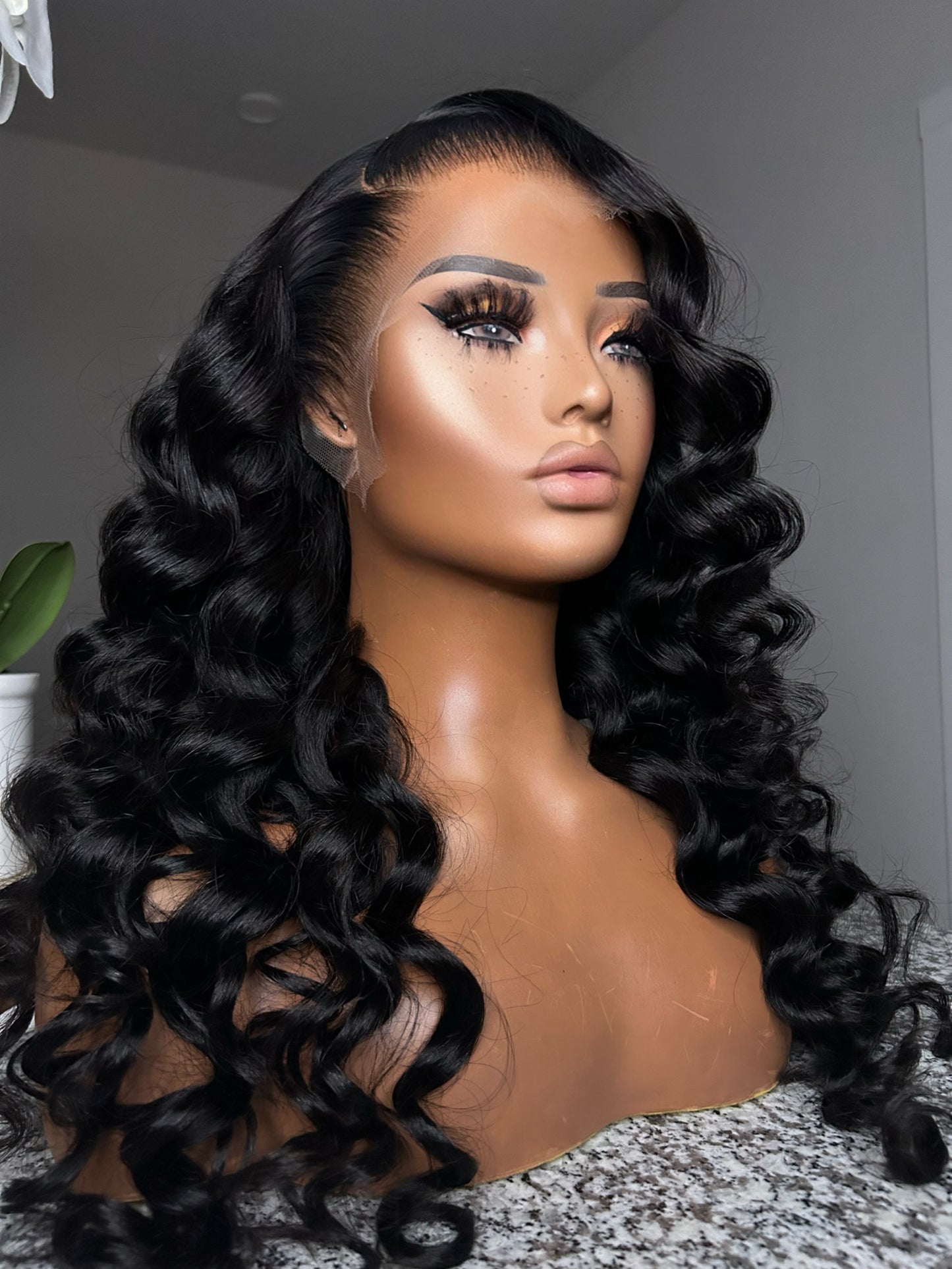 Alexis’ 13x4 HD 24inch Bodywave